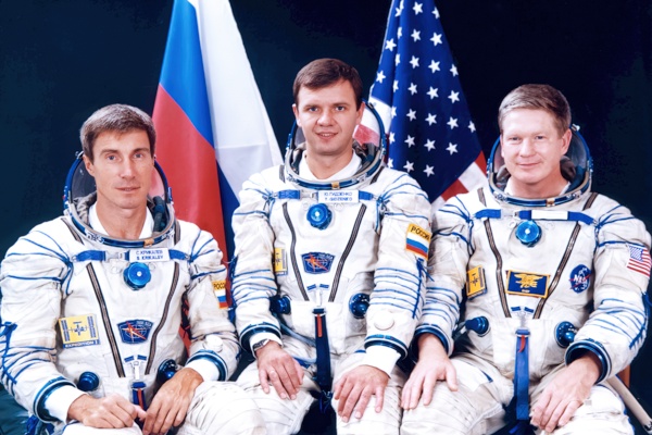 Первые обитатели МКС