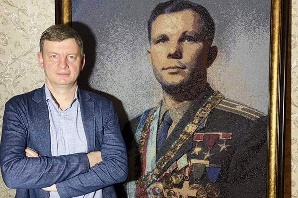 Портрет Юрия Гагарина из бисера будет передан в гагаринский Музей-заповедник