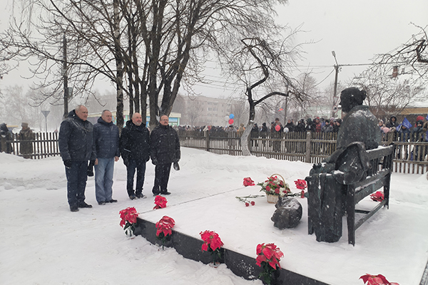 Делегация участников научной части Гагаринских чтений приняла участие в памятном митинге