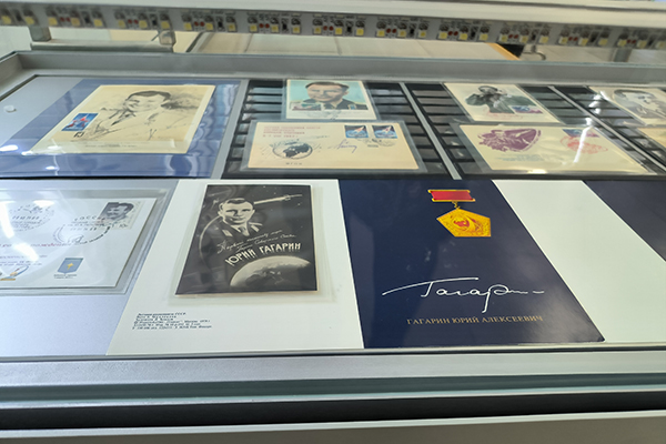 Уникальная выставка советских открыток и почтовых марок открыта в Музее Первого полета