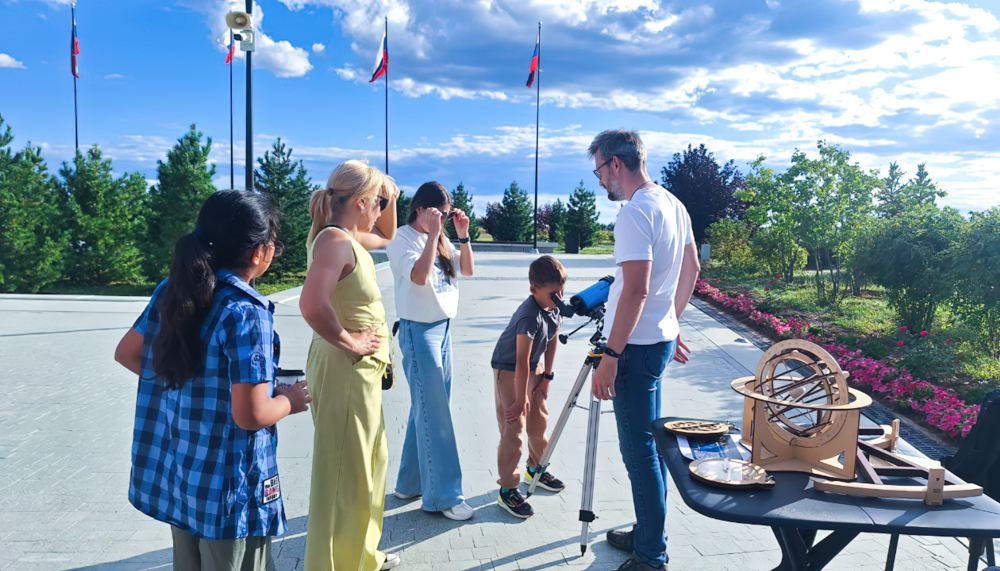 Смотрим в телескоп Смотрим в телескоп