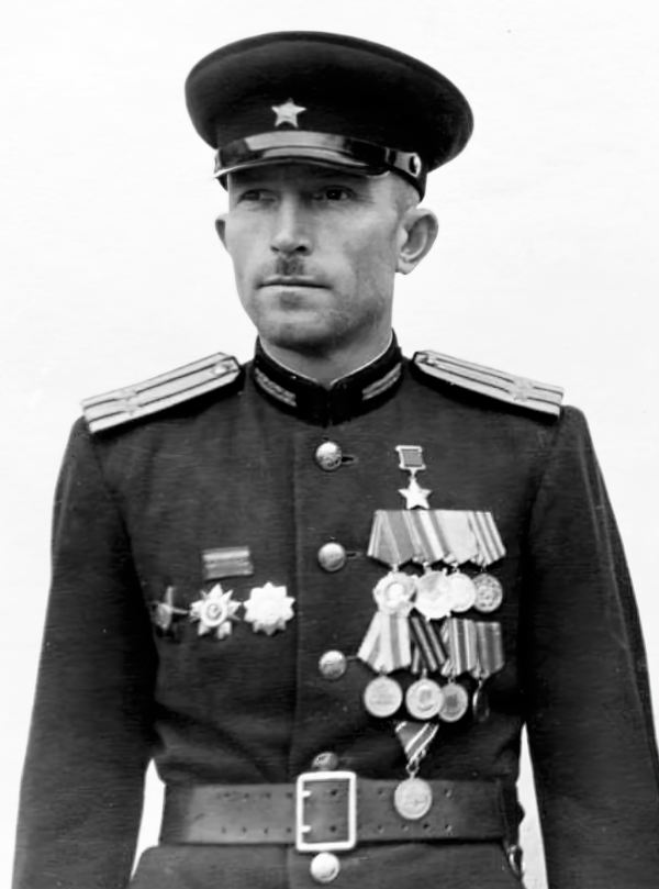 Румянцев Дмитрий Михайлович полн.рост PIXEL -standard-width-600px.jpg