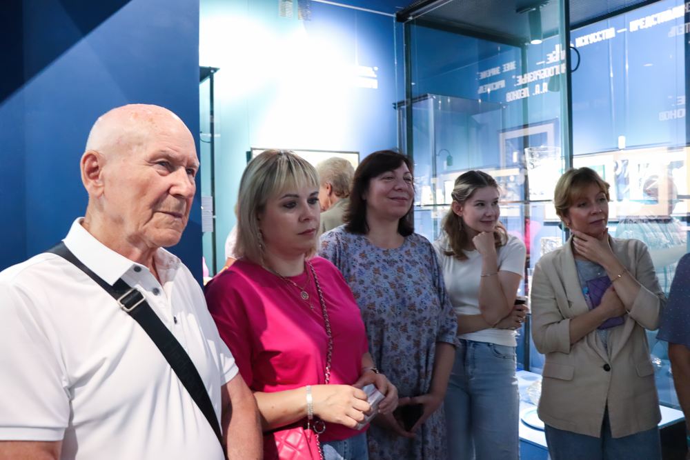 Выставка «Хрустальная мечта» Выставка «Хрустальная мечта»