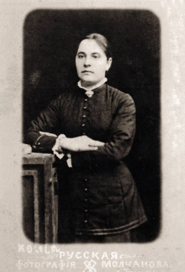 Фото (копия). Наталья Григорьевна Смирнова. г. Гжатск, фото П.В. Молчанова, 1890 год. Из фондов ФГБУК «Музей-заповедник Ю.А. Гагарина» ММГ К-НВ-7013-21-gigapixel-standard-width-600px.jpg