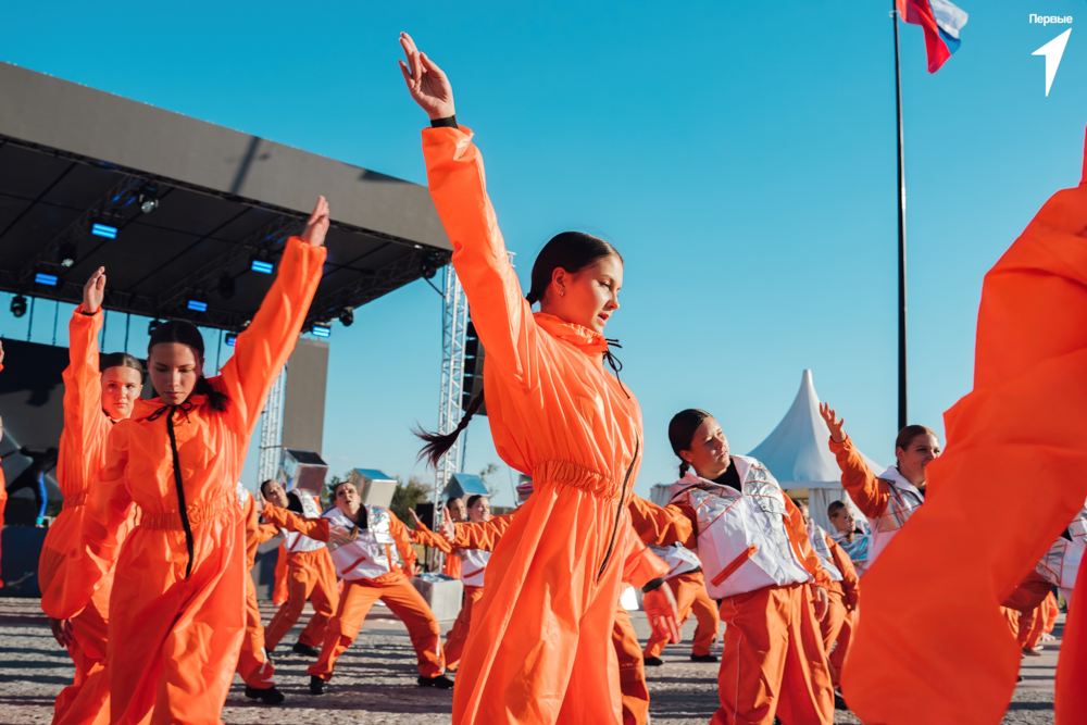 Звезда Гагарина 2U8IjC5_Gyr4vhpjJ1xMazCJMOnp1XxZmWFwrxDuYkIPYvyCL0299LEQJL6QRJDefeyarylxgRMBVskYxhYY2P2U-gigapixel-standard-width-1000px.jpg