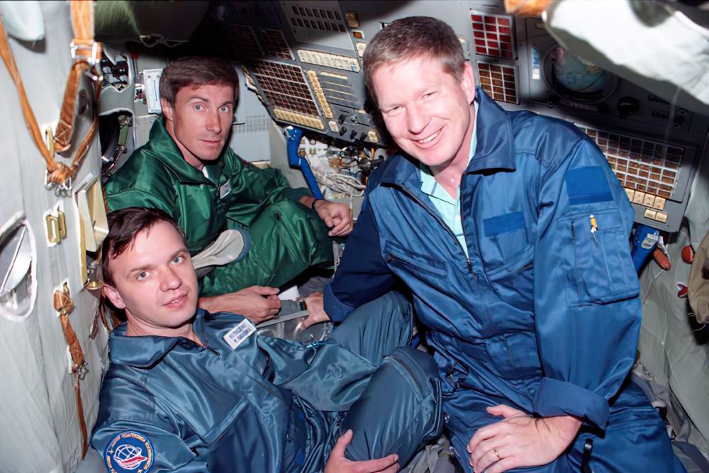 Первые обитатели МКС Первые обитатели МКС