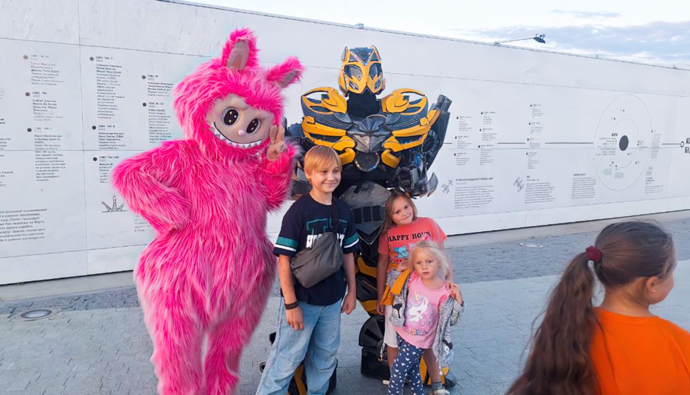 Инопланетные герои фестиваля Инопланетные герои фестиваля