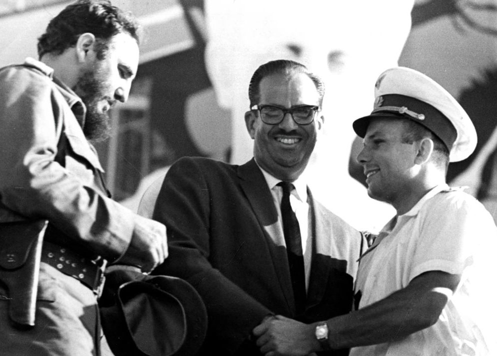 На трибуне во время празднования годовщины начала народной революции. Гавана, 26 июля 1961 года.