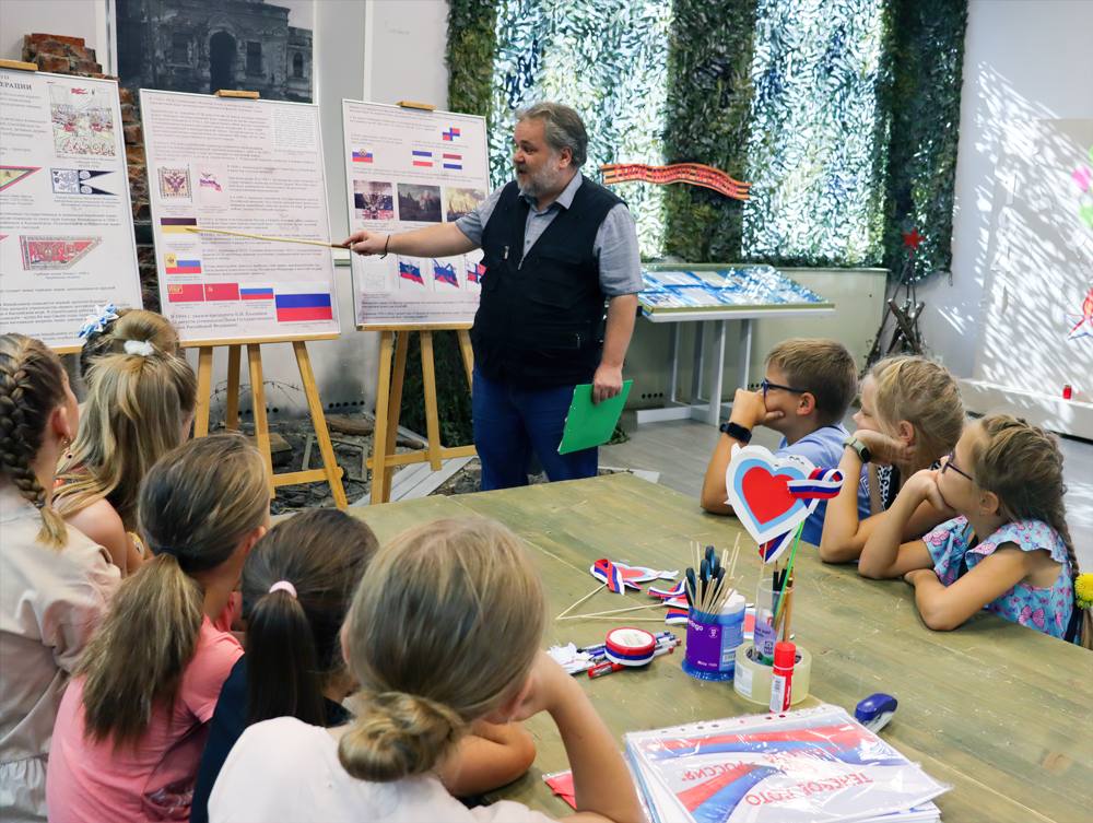 День российского флага в Музее Ю.А. Гагарина День российского флага в Музее Ю.А. Гагарина