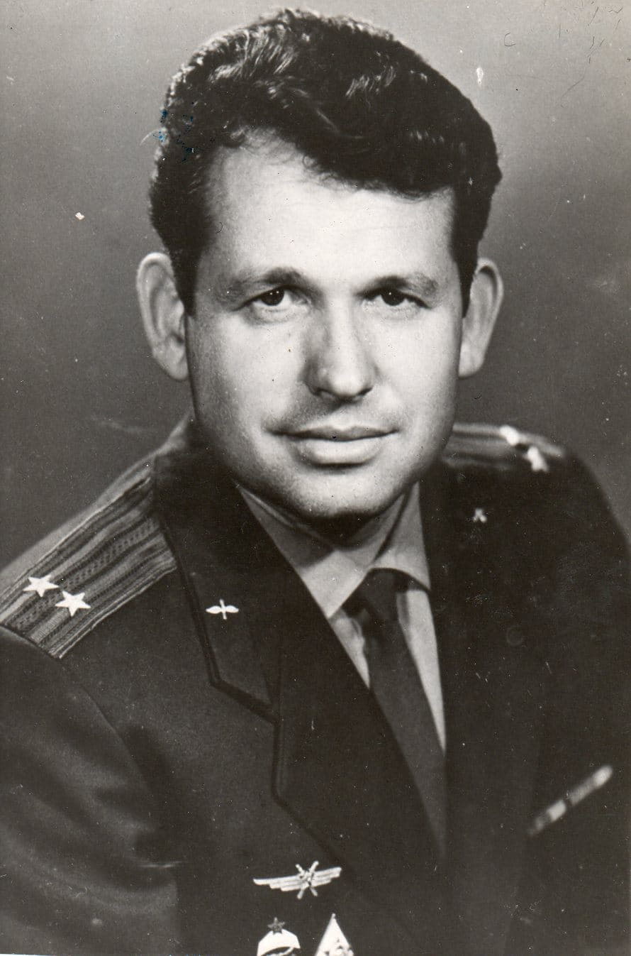 2.	Георгий Шонин, член первого отряда советских космонавтов, автор книги «Самые первые».