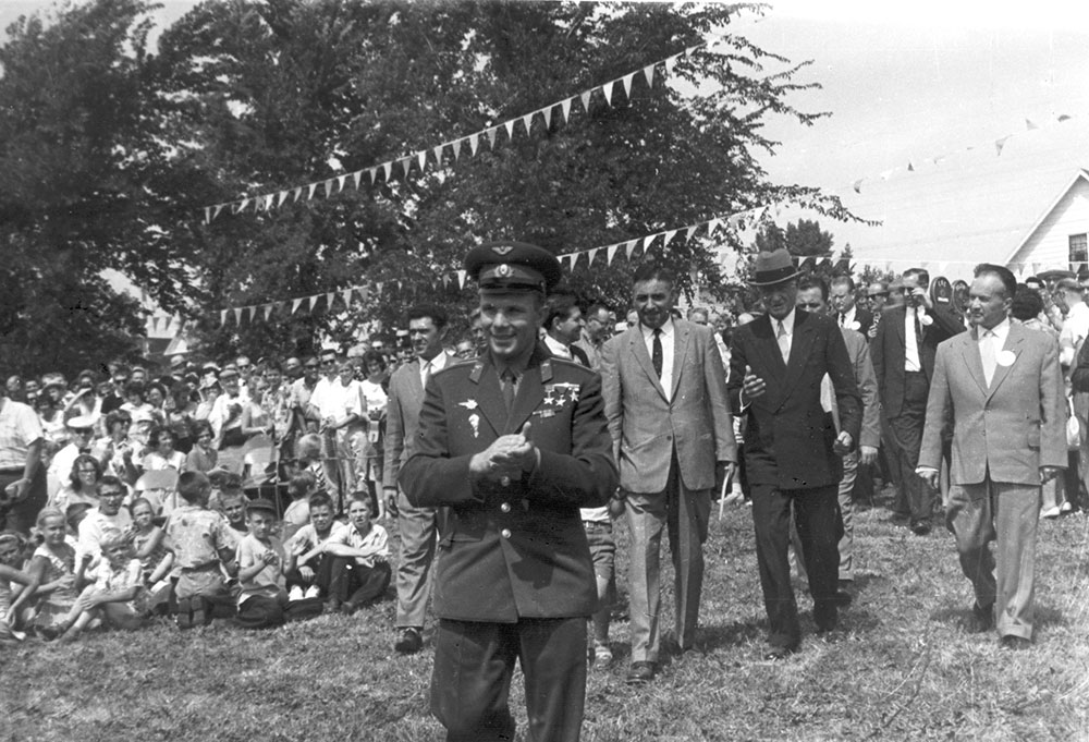 На митинге в Пагуош, устроенного в честь первого космонавта. Канада, 5 августа 1961 года.
