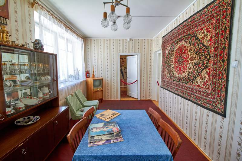 2. Дом родителей Ю.А. Гагарина. Фрагмент экспозиции.-gigapixel-standard-width-800px.jpeg