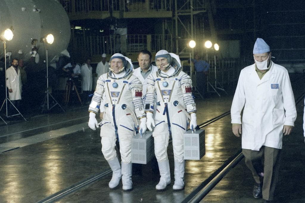 Александров Александр Павлович. Космонавт № 55/123 53-19-40.jpg