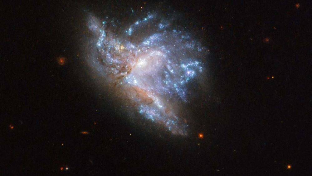неправильная галактика 2.jpg