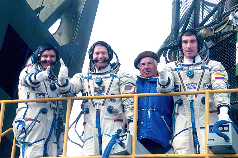 Первые обитатели МКС Первые обитатели МКС
