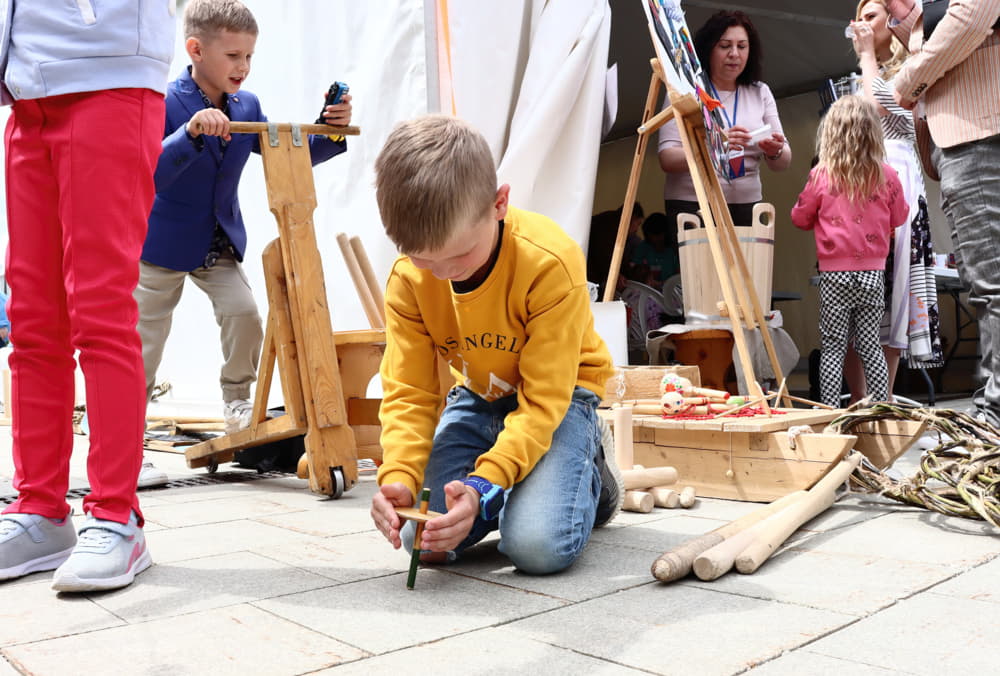 Юла ФОТО ЮЛА и САМОКАТ PIXEL.jpg