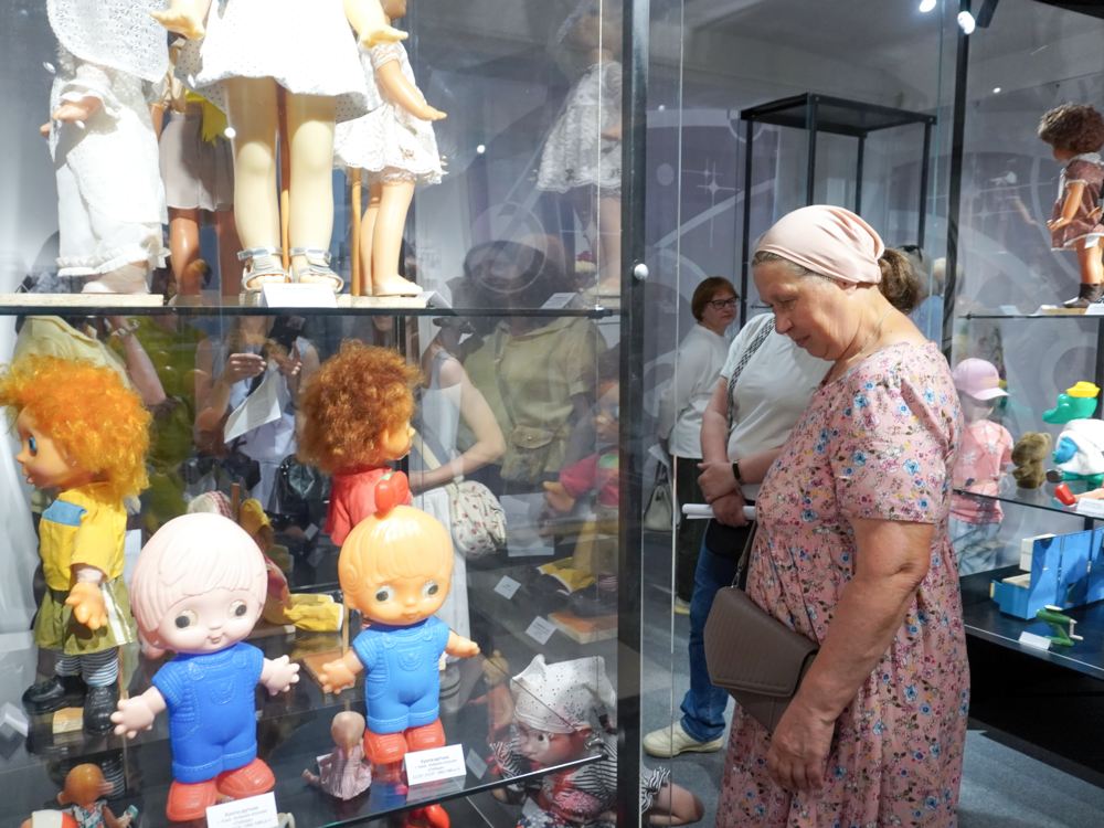 Выставка «Искусство быть ребёнком» открылась
