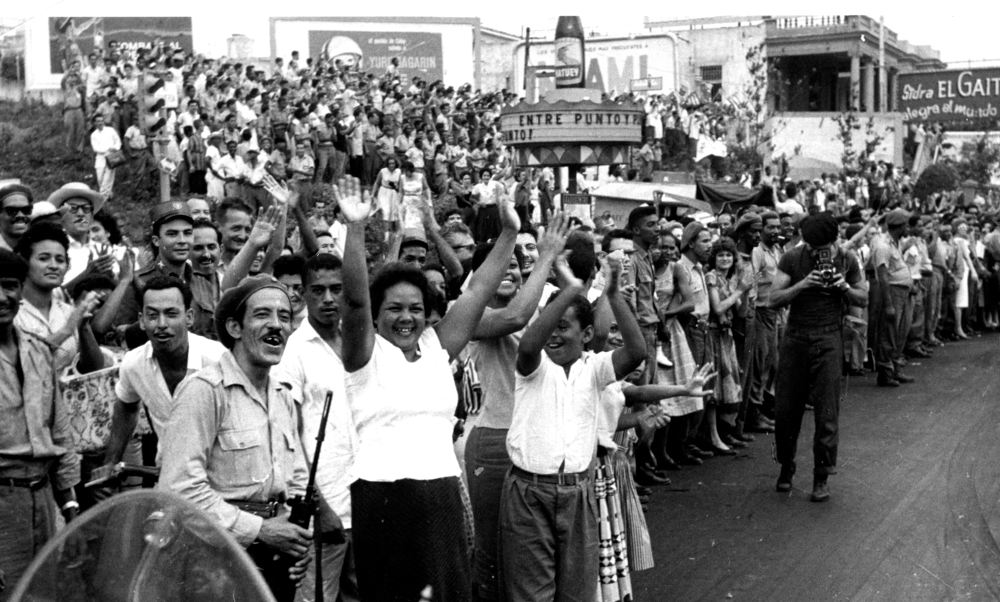 Кубинцы приветствуют первого космонавта. Гавана июль 1961 года.