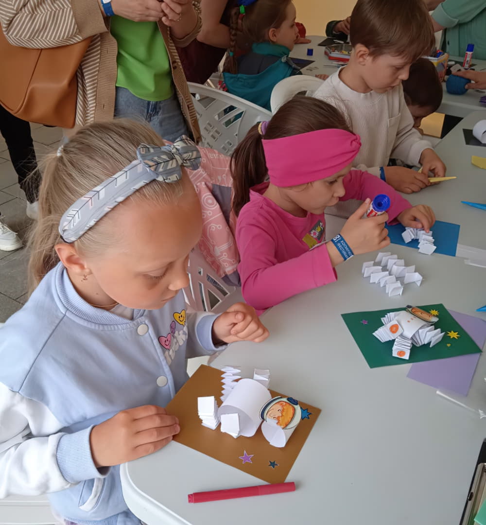 «Мастерская Космоделкина» 8bdbcd2c-aab3-45b3-bcaa-dbdb7eb42a3d PIXEL.jpg