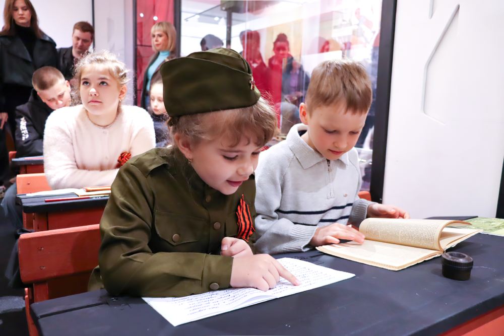 Открытие выставки «Две Победы» Открытие выставки «Две Победы»