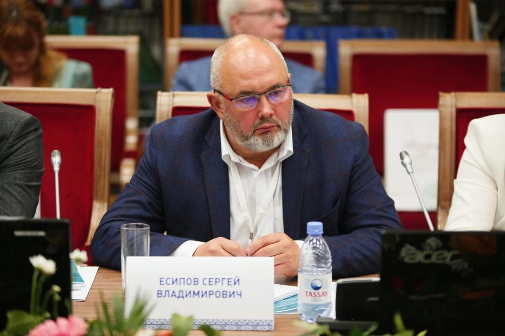 Есипов С.В. 4.jpg