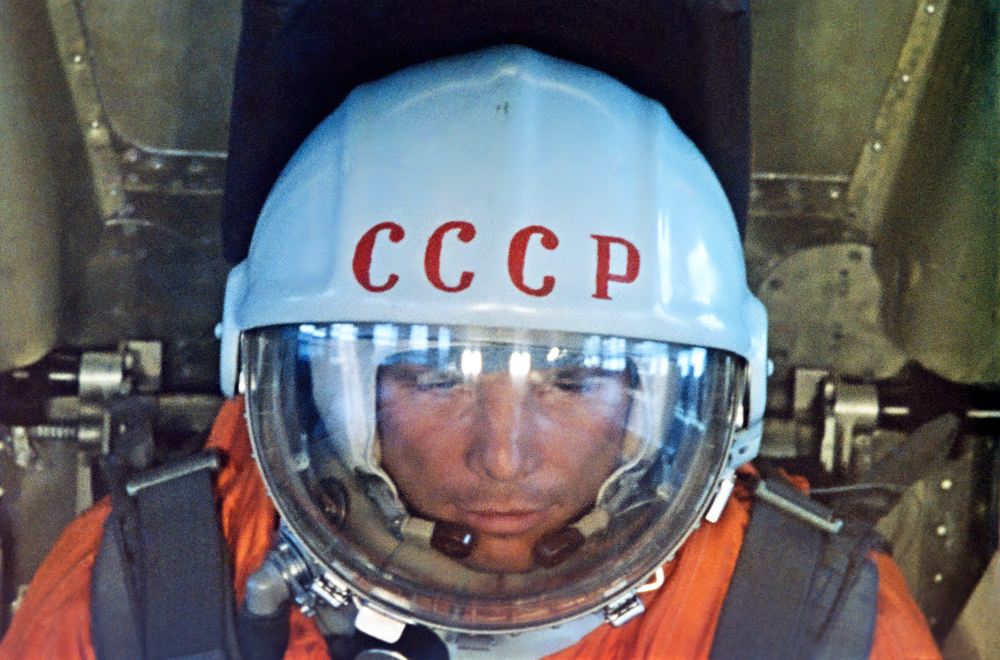 «СССР» на шлемофоне космонавта 2-gigapixel-standard-width-1000px.jpeg