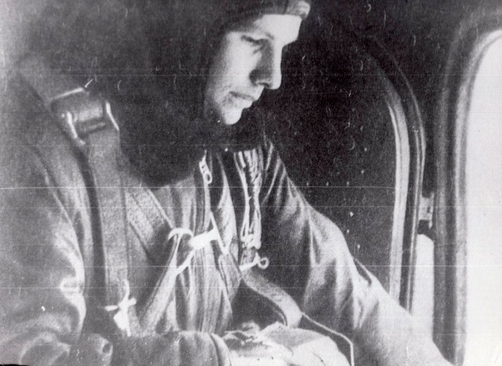 Ю.А. Гагарин во время службы в истребительном полку КСФ в самолете перед очередным прыжком. п. Луостари-Новое, 1959 год
