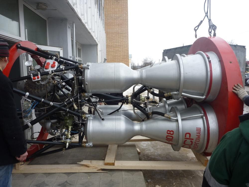 Ввод в экспозицию музея Первого полёта двигателя РД-108. 18 марта 2011 года.