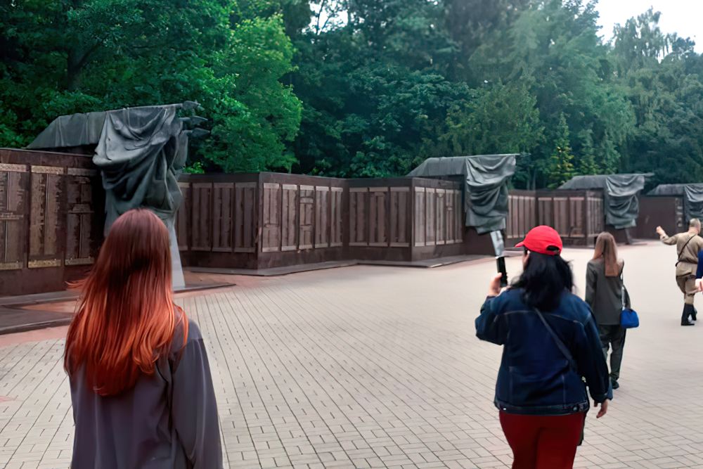 Шумел сурово Брянский лес…