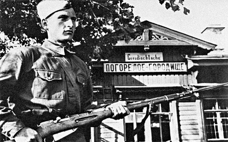 Вокзал с. Погорелое городище, август 1942 года. Вокзал с. Погорелое городище, август 1942 года.