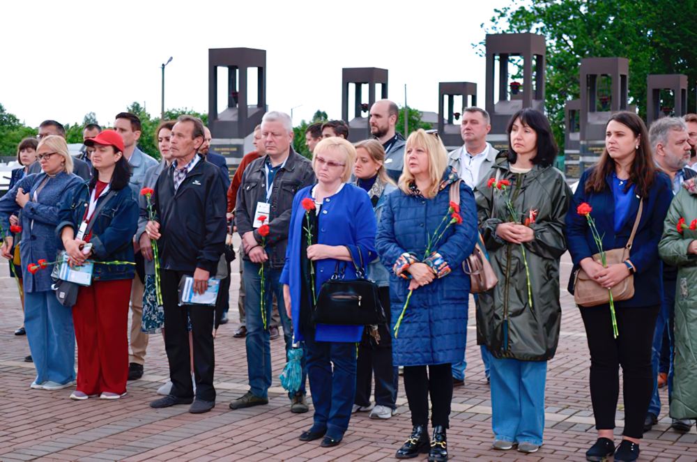 Шумел сурово Брянский лес…