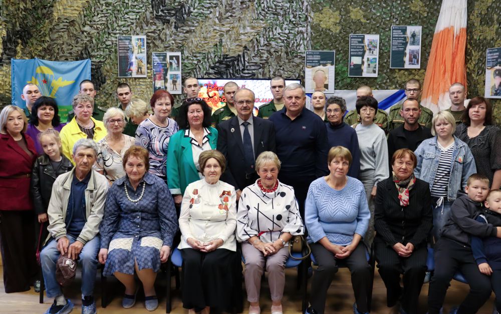 «Вставай, страна огромная…» «Вставай, страна огромная…»