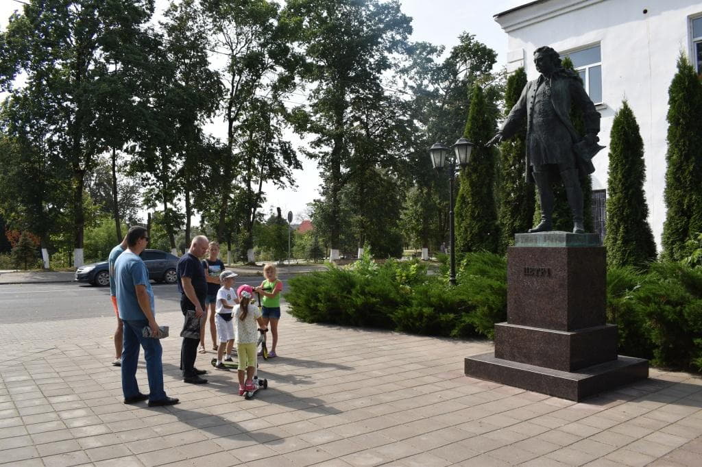 С Гагариным на самокате С Гагариным на самокате
