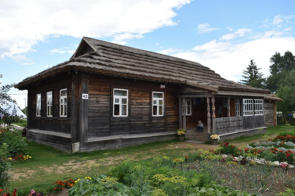Дом-музей семьи Гагариных в деревне Клушино (1).jpg