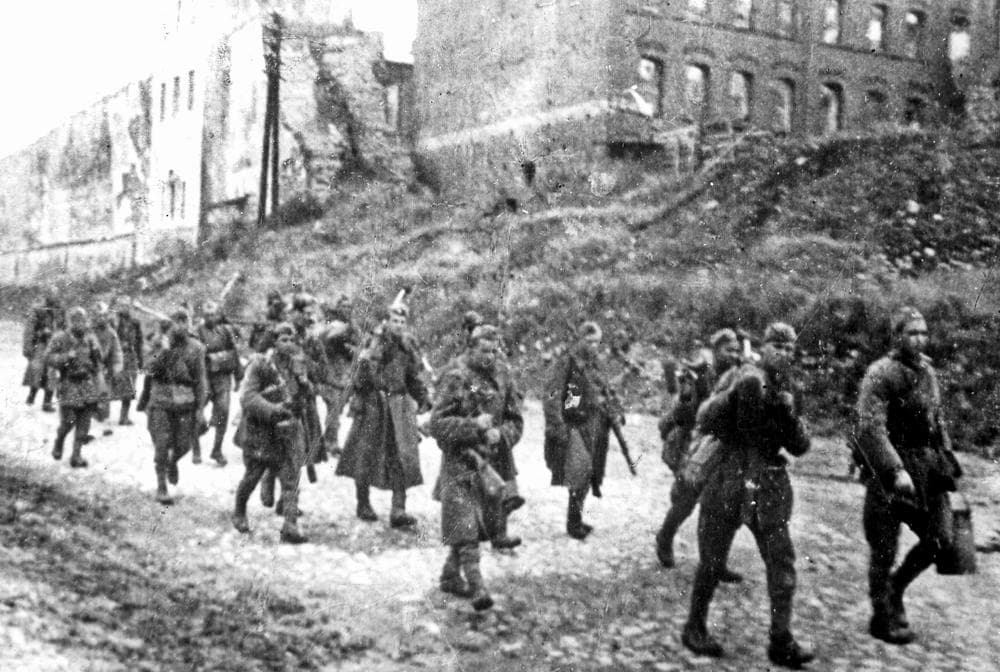 Вступление советских войск в Смоленск. Сентябрь 1943 г. 1-art-scale-1_00x-gigapixel.jpg