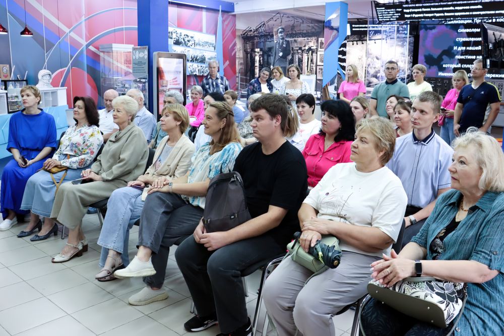 Выставка «Хрустальная мечта» Выставка «Хрустальная мечта»