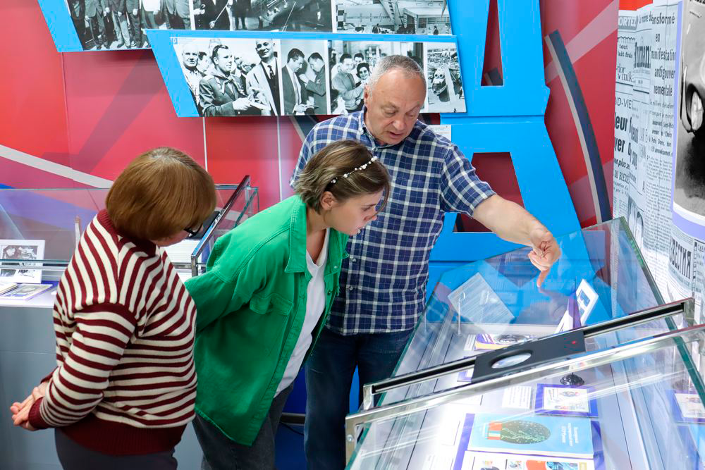 Спорткар для космонавта. Франция Спорткар для космонавта. Франция