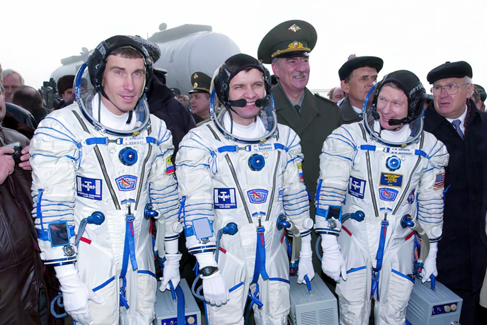 Первые обитатели МКС Первые обитатели МКС