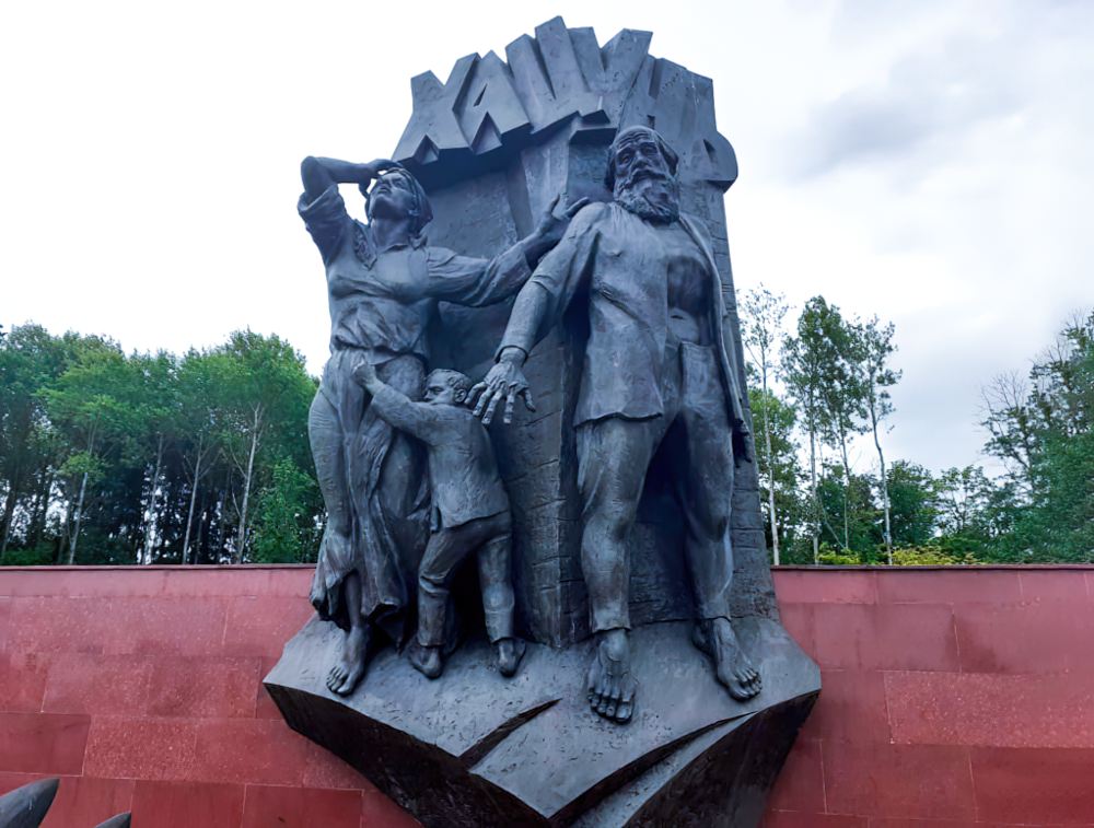 Шумел сурово Брянский лес…