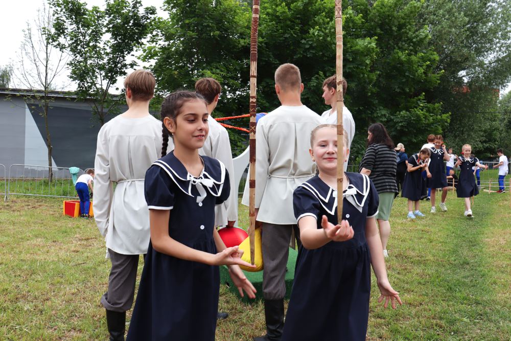 Праздничное мероприятие "От Петра Первого до первого космонавта"