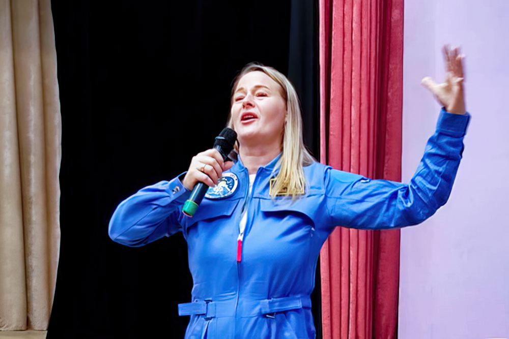 Поэзия и космос Поэзия и космос