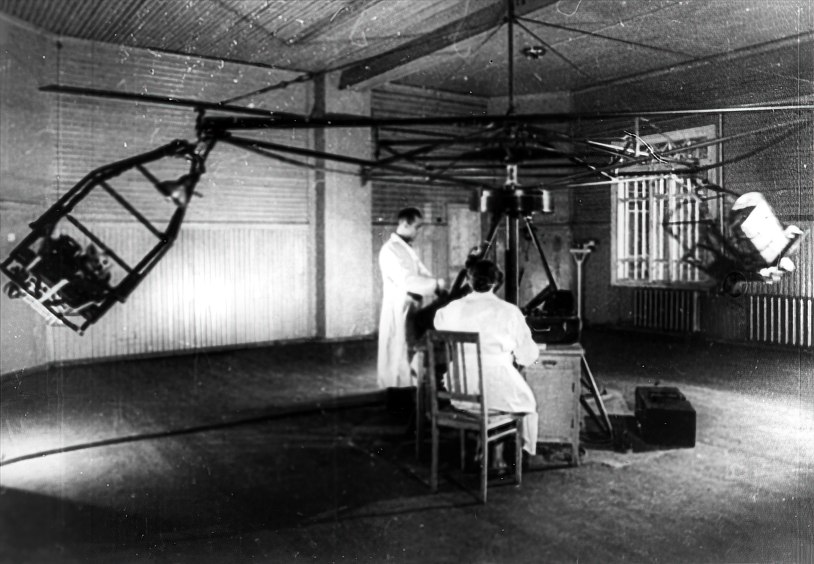 Вращение на центрифуге при отборе собак – кандидатов в «космонавты»